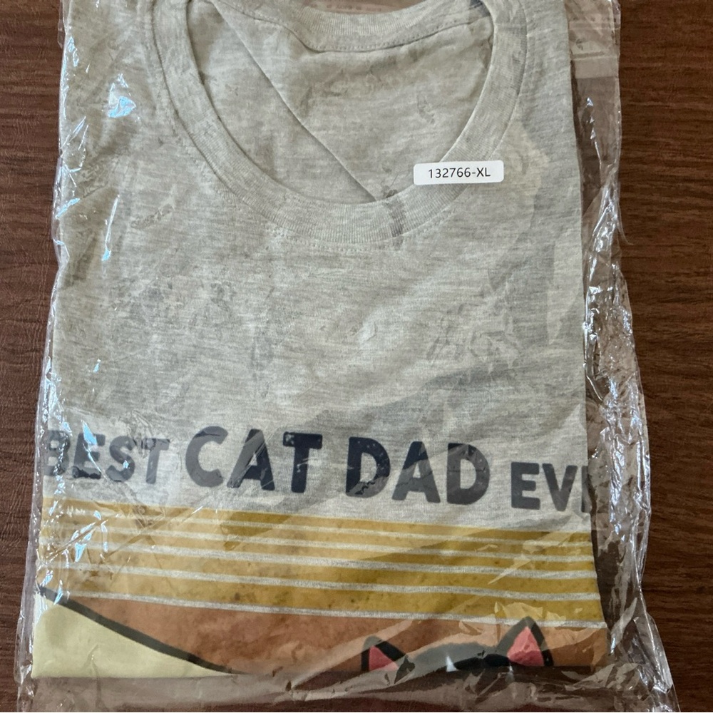 Light Gray Cat Dad Graphic Tee